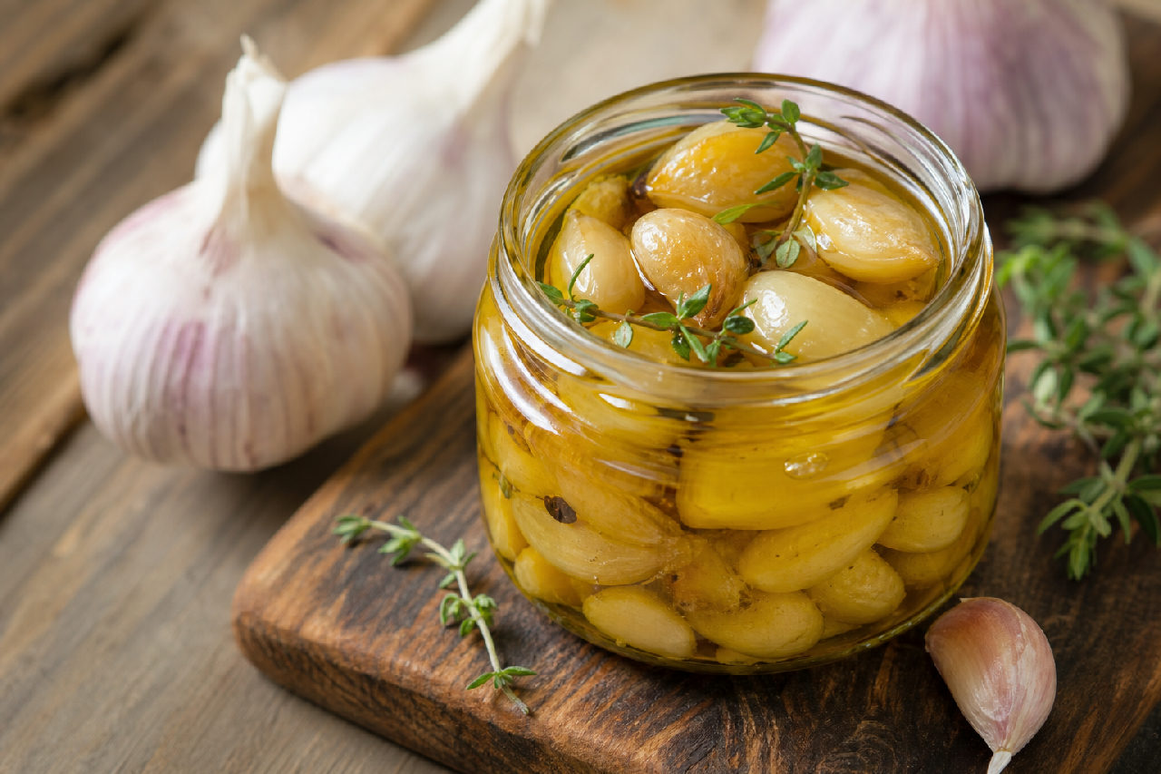 Alho Confit Caseiro: Receita Simples e Usos Profissionais